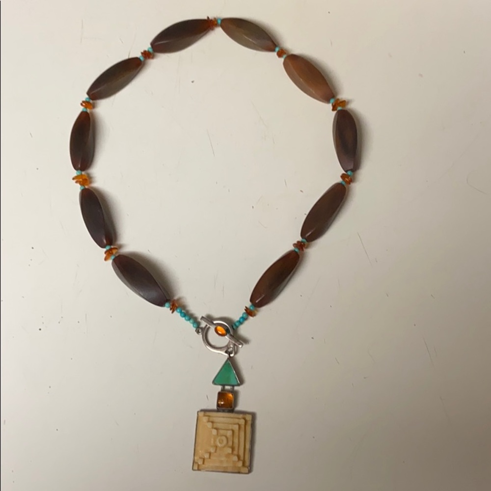 Beatiful piece of necklace JLR with amber and 925.